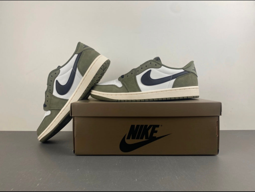 JORDAN 1 LOW TRAVIS SCOTT
