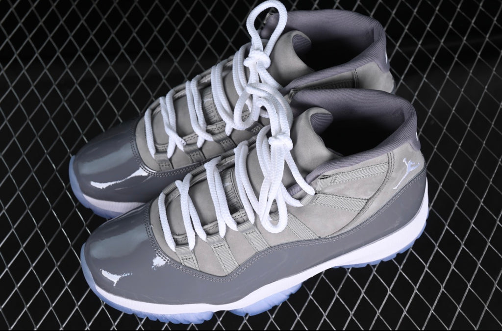 AJ11 AIR JORDAN 11 (WOMEN)