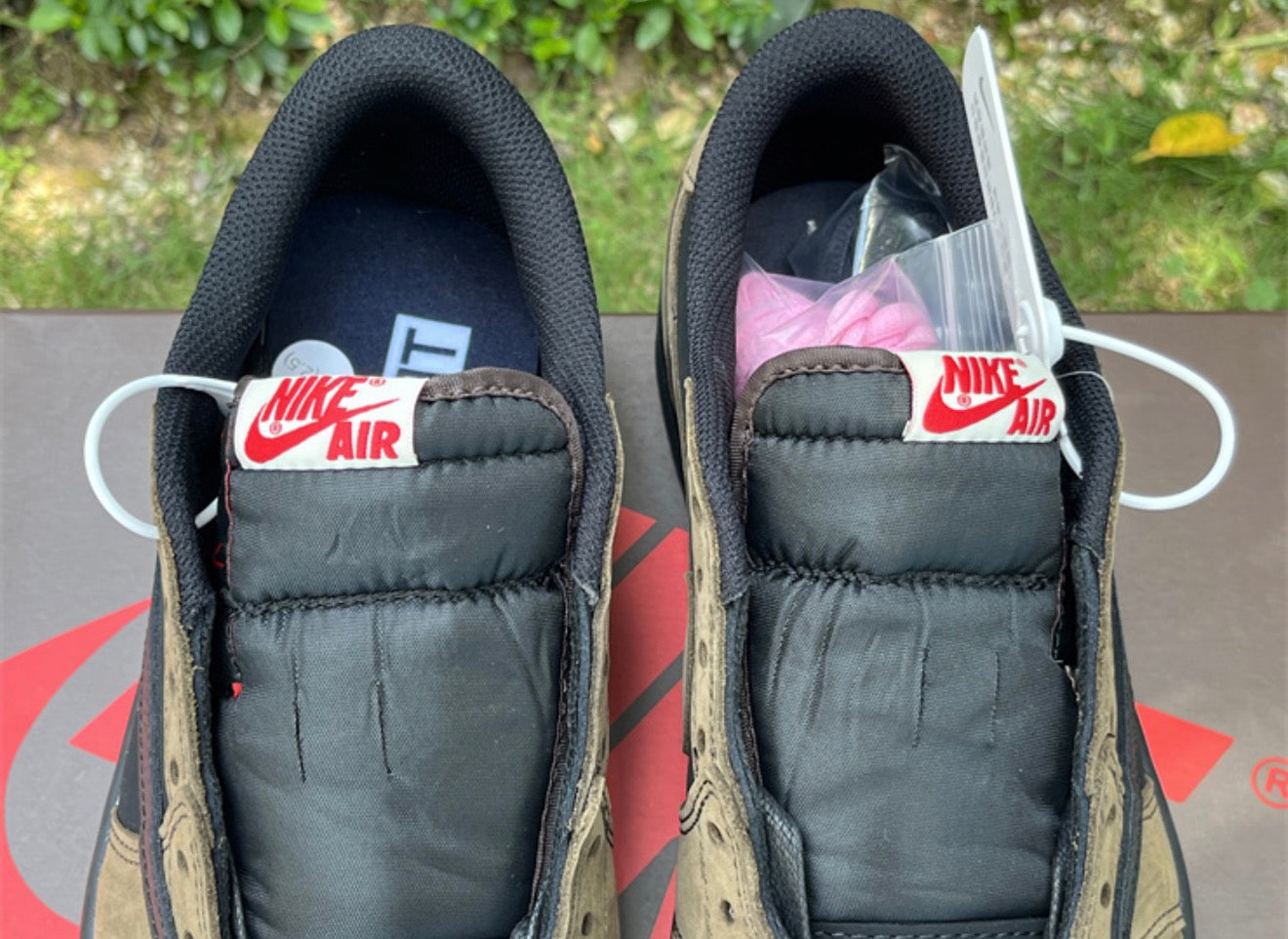 JORDAN 1 LOW TRAVIS SCOTT