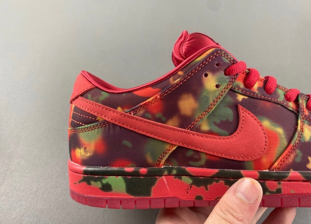 JORDAN 1 LOW TRAVIS SCOTT
