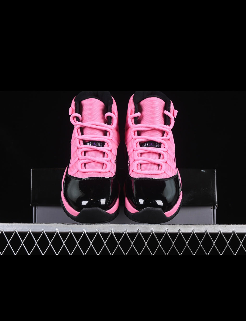AJ11 AIR JORDAN 11 (WOMEN)