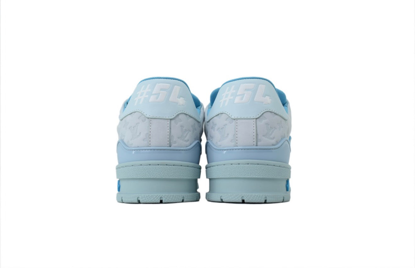 LOUIS VUITTON SNEAKERS (WOMEN)