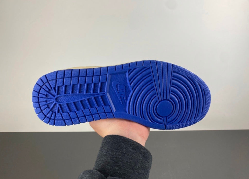 JORDAN 1 LOW TRAVIS SCOTT