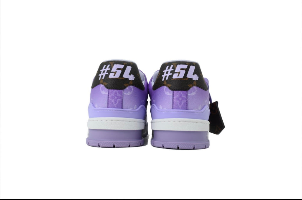 LOUIS VUITTON SNEAKERS (WOMEN)