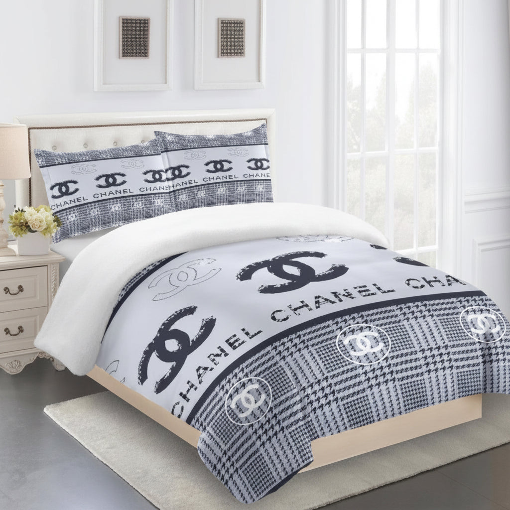 CHANEL COMFORTER SET 3piece set one Duvet cover sheet with 3 pillow cases