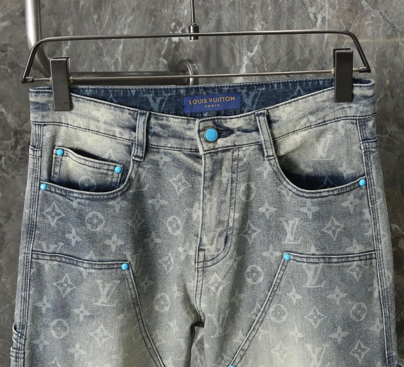 LOUIS VUITTON JEANS (MEN)