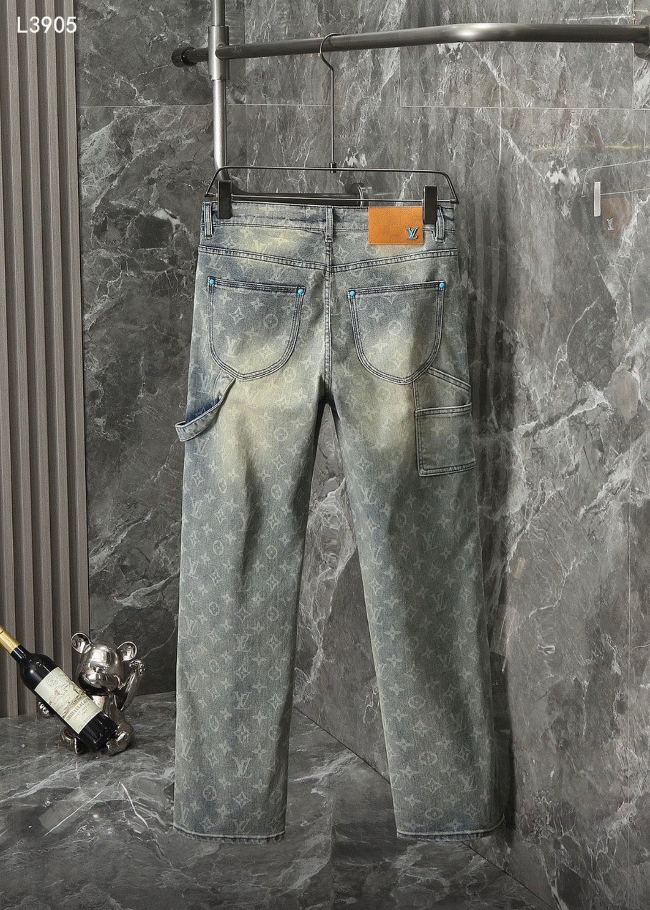 LOUIS VUITTON JEANS (MEN)