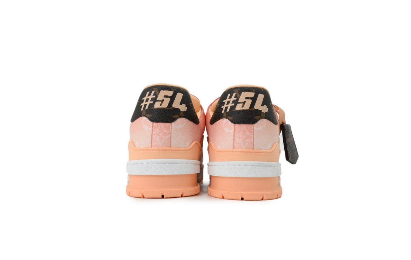 LOUIS VUITTON SNEAKERS (WOMEN)