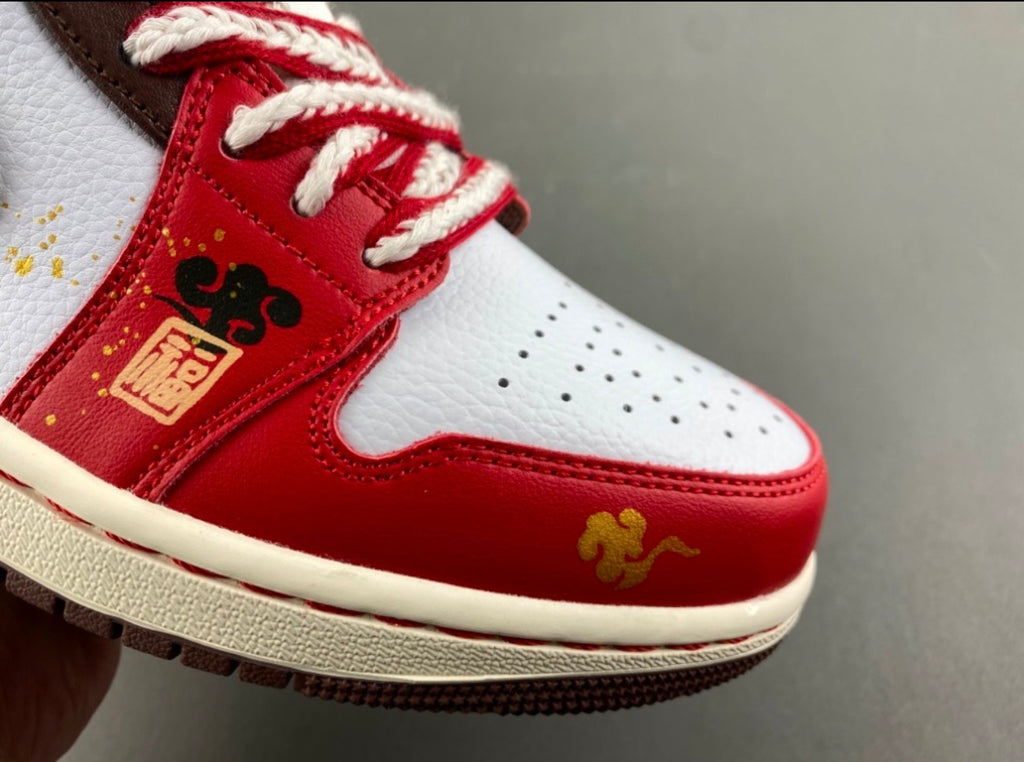 JORDAN 1 LOW TRAVIS SCOTT