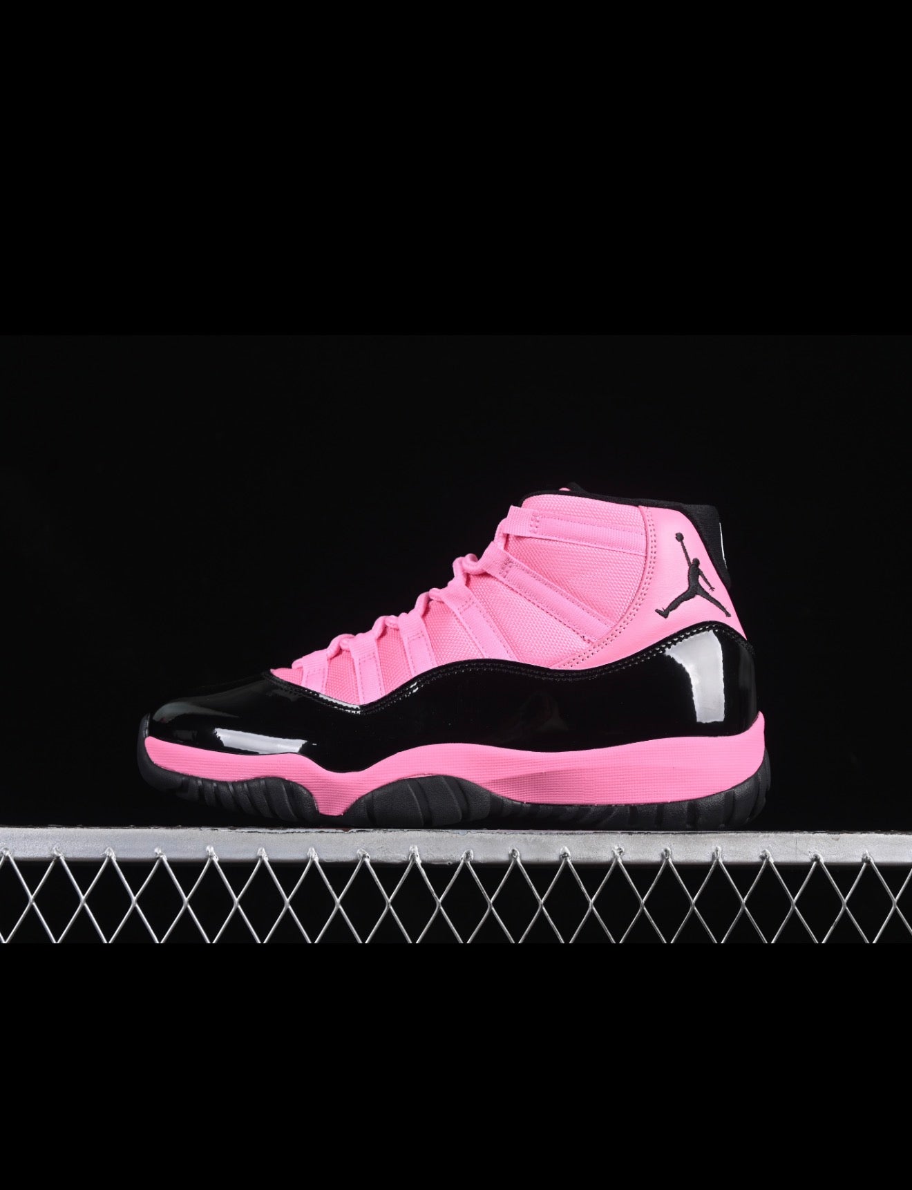 AJ11 AIR JORDAN 11 (WOMEN)