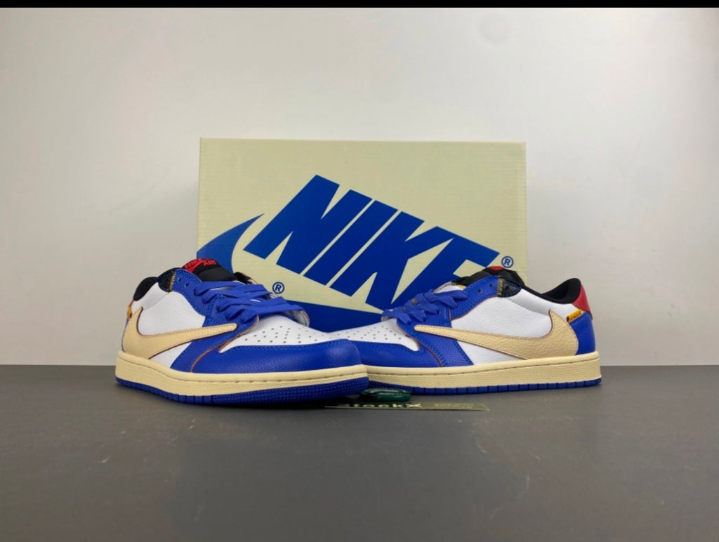 JORDAN 1 LOW TRAVIS SCOTT