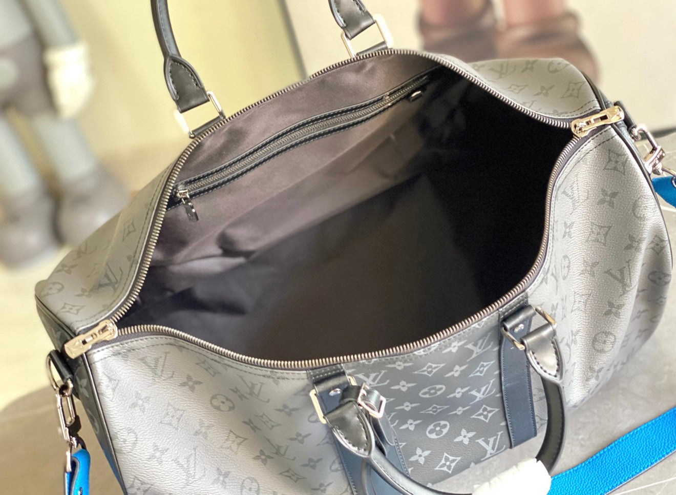 LOUIS VUITTON TRAVEL BAGS