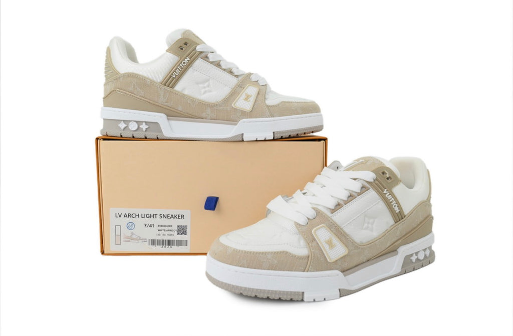 LOUIS VUITTON SNEAKERS (WOMEN)