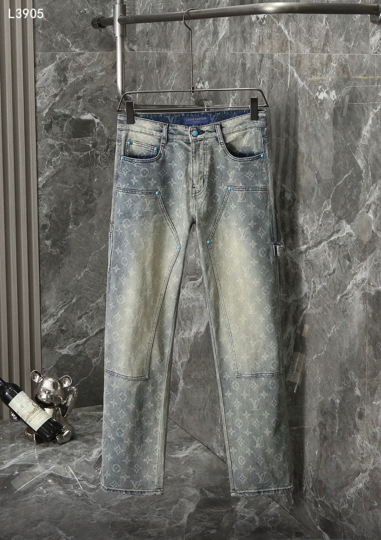 LOUIS VUITTON JEANS (MEN)
