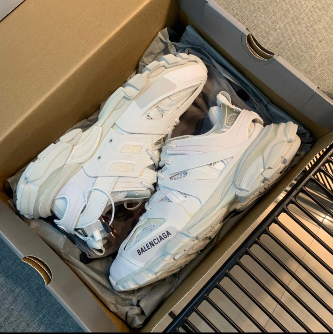 BALENCIAGA SNEAKERS