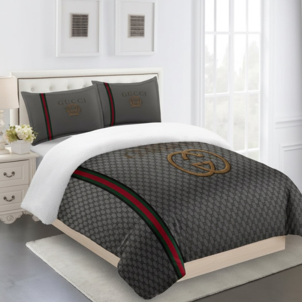 GUCCI COMFORTER BED SET 3piece one duvet cover sheet with 2 pillow cases