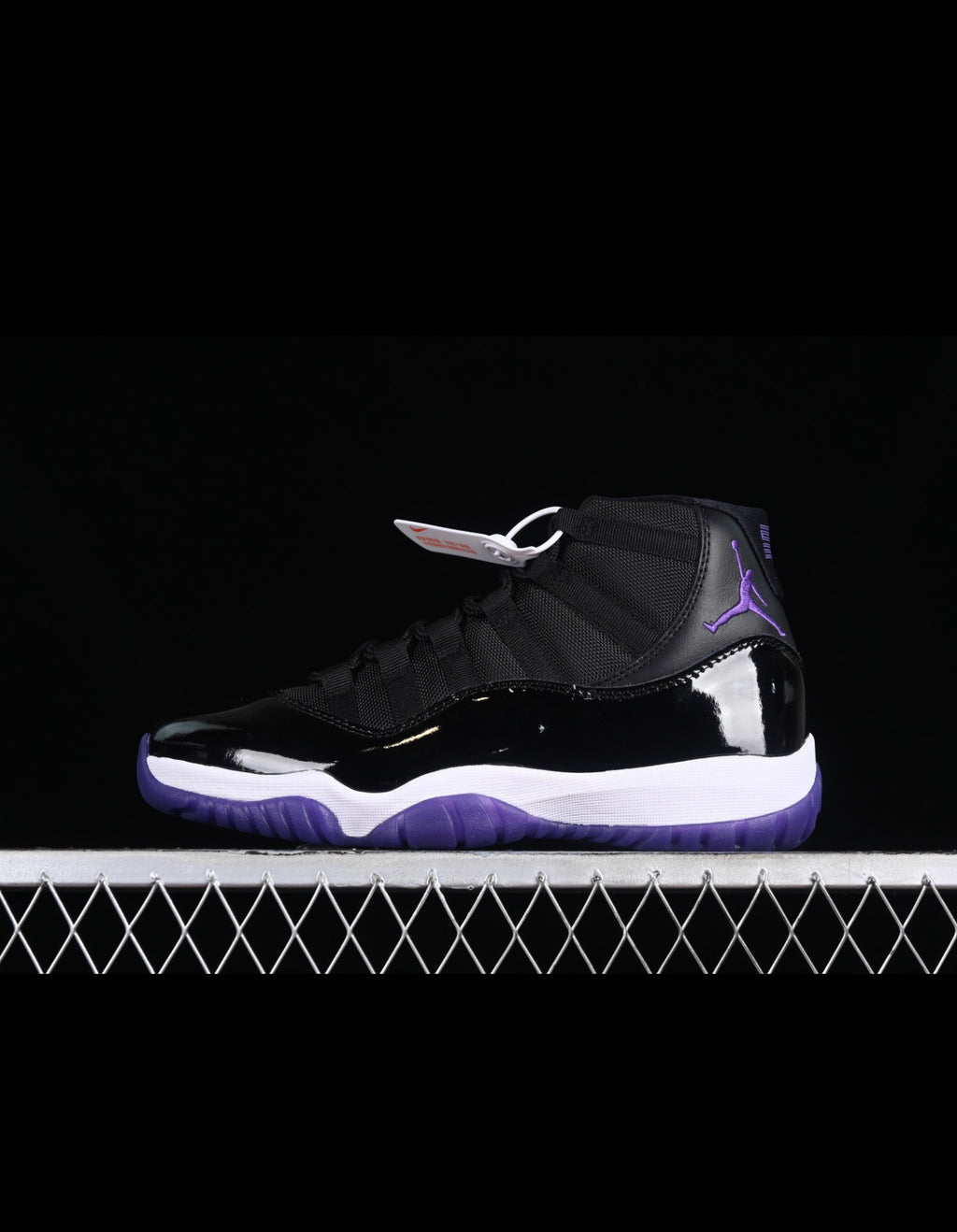 AJ11 AIR JORDAN 11 (WOMEN)