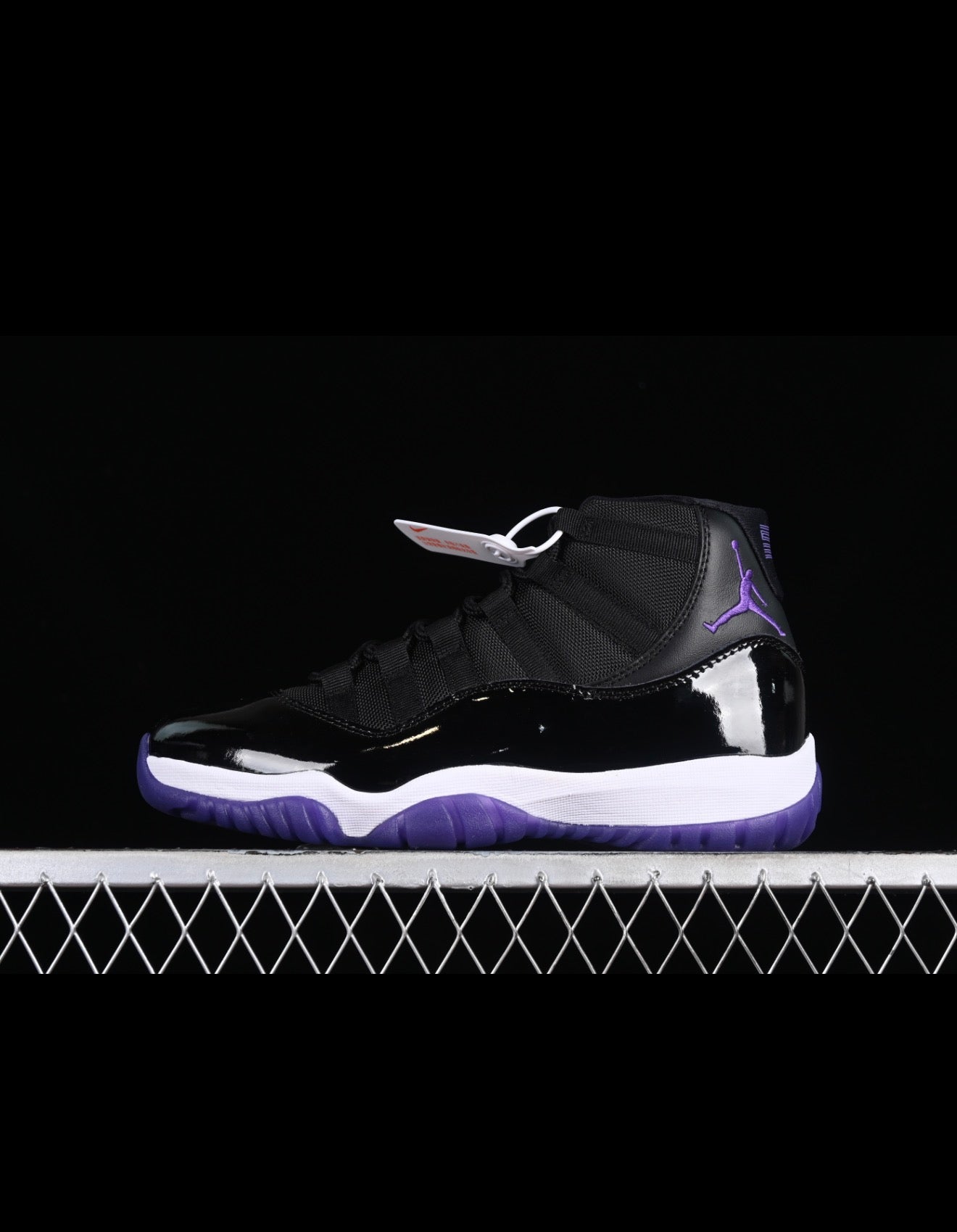 AJ11 AIR JORDAN 11 (WOMEN)