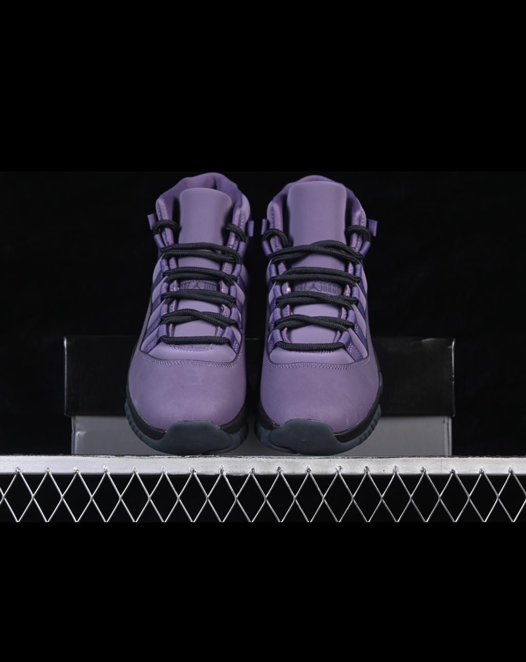 AJ11 AIR JORDAN 11 (WOMEN)