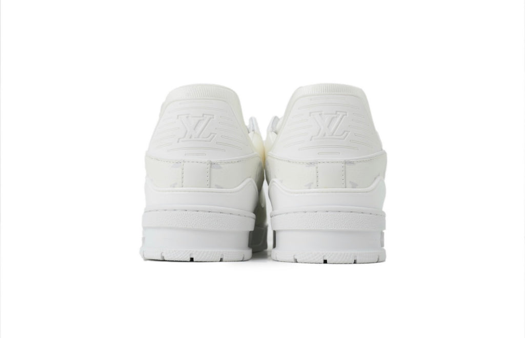 LOUIS VUITTON SNEAKERS (WOMEN)