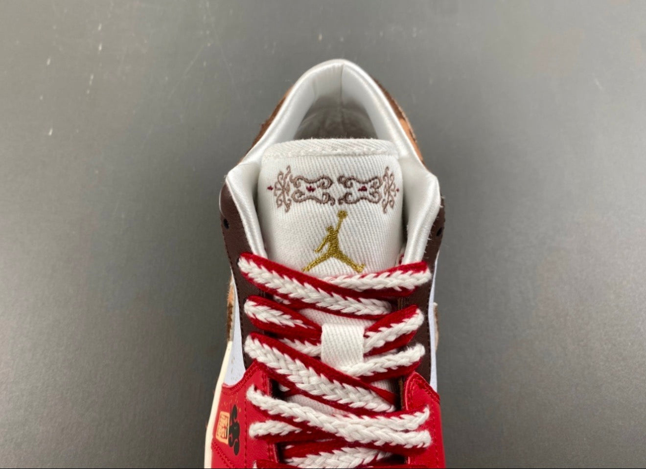 JORDAN 1 LOW TRAVIS SCOTT