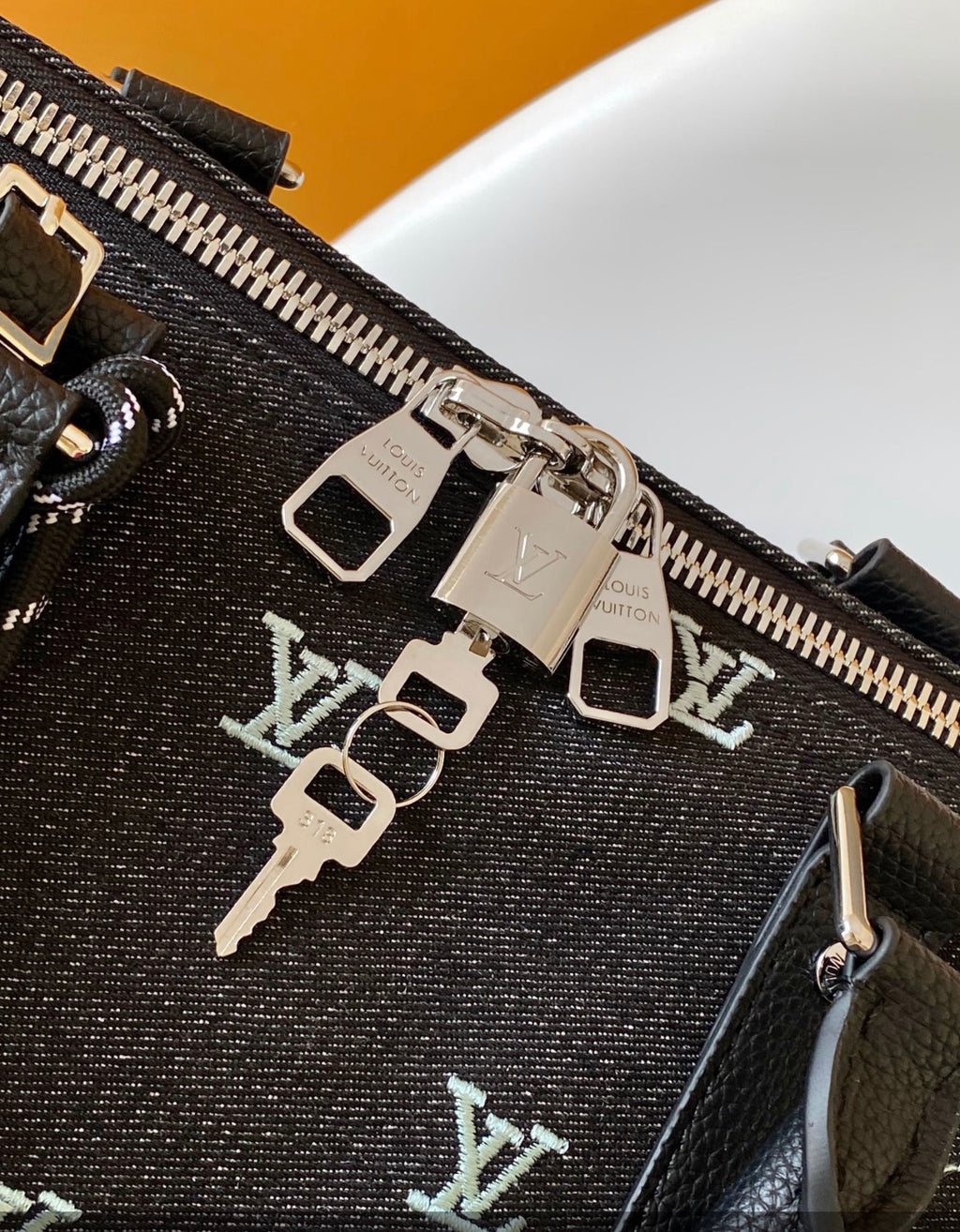 LOUIS VUITTON TRAVEL BAGS