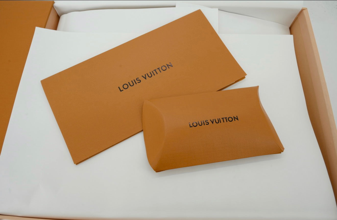 LOUIS VUITTON SNEAKERS (WOMEN)