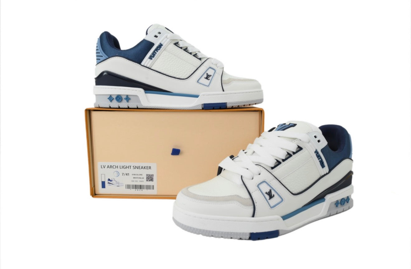 LOUIS VUITTON SNEAKERS (WOMEN)