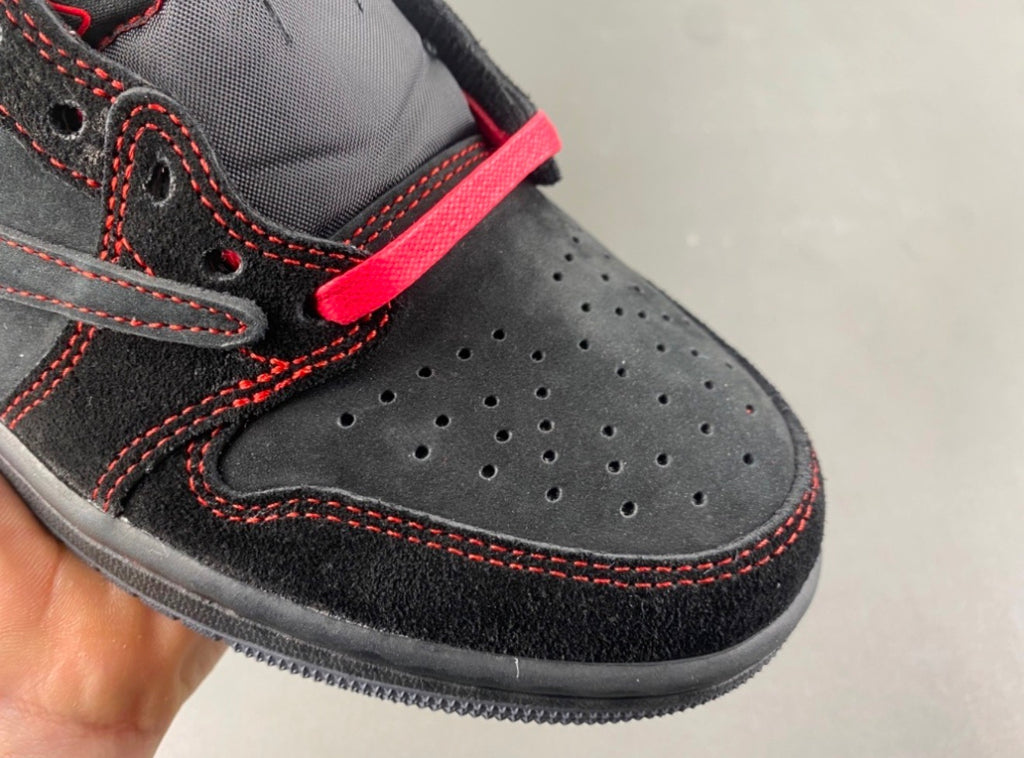 JORDAN 1 LOW TRAVIS SCOTT