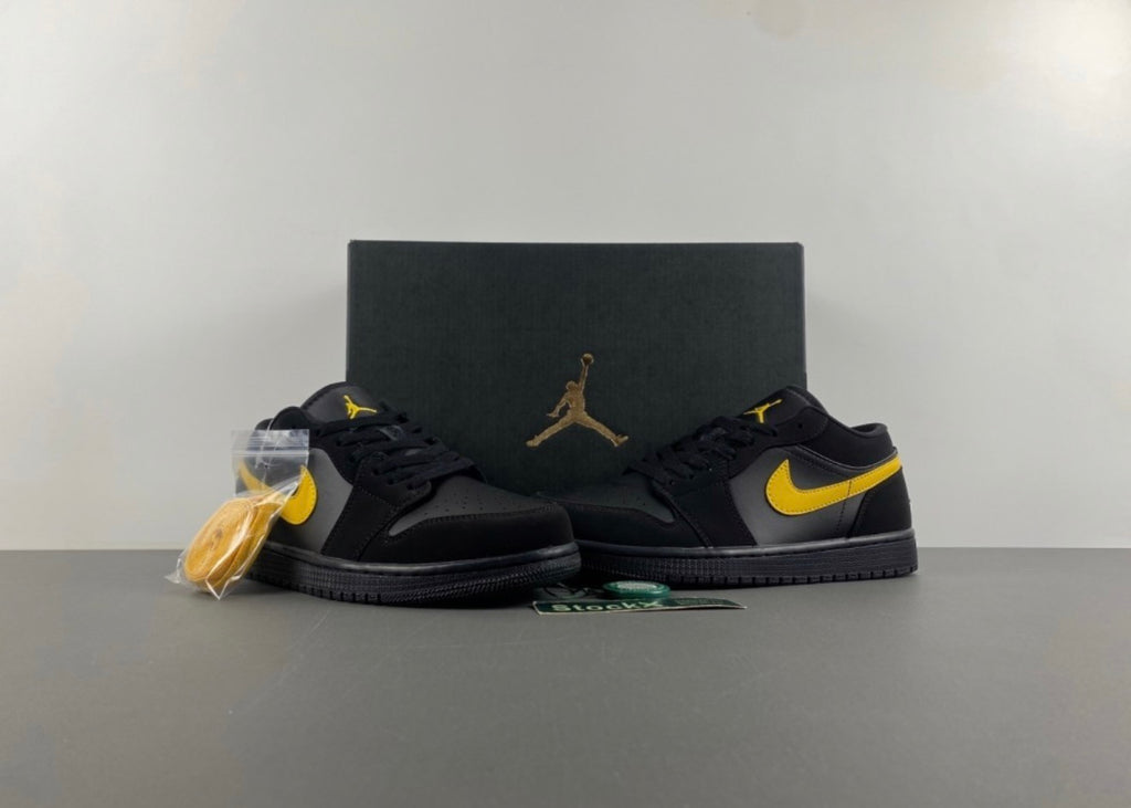 JORDAN 1 LOW TRAVIS SCOTT