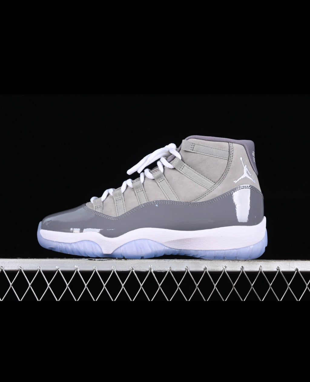 AJ11 AIR JORDAN 11 (WOMEN)