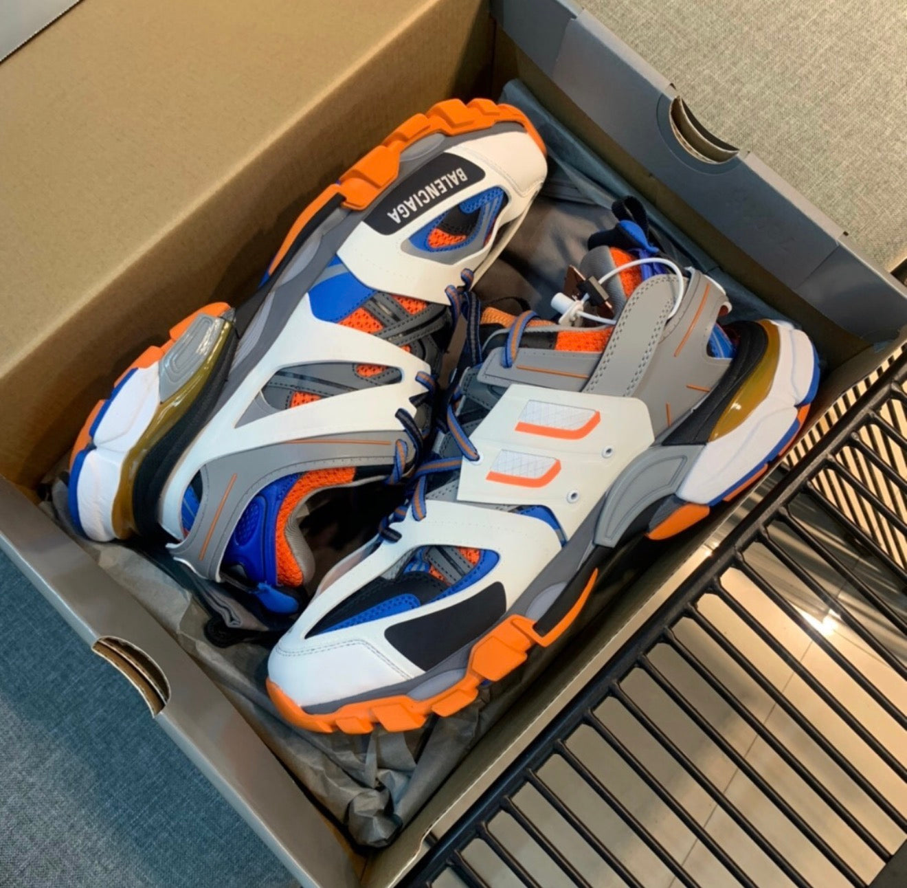 BALENCIAGA SNEAKERS
