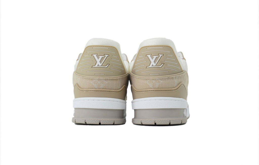 LOUIS VUITTON SNEAKERS (WOMEN)