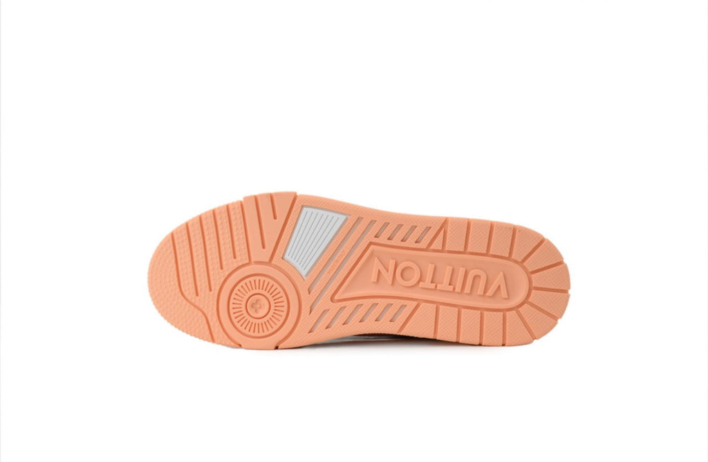 LOUIS VUITTON SNEAKERS (WOMEN)
