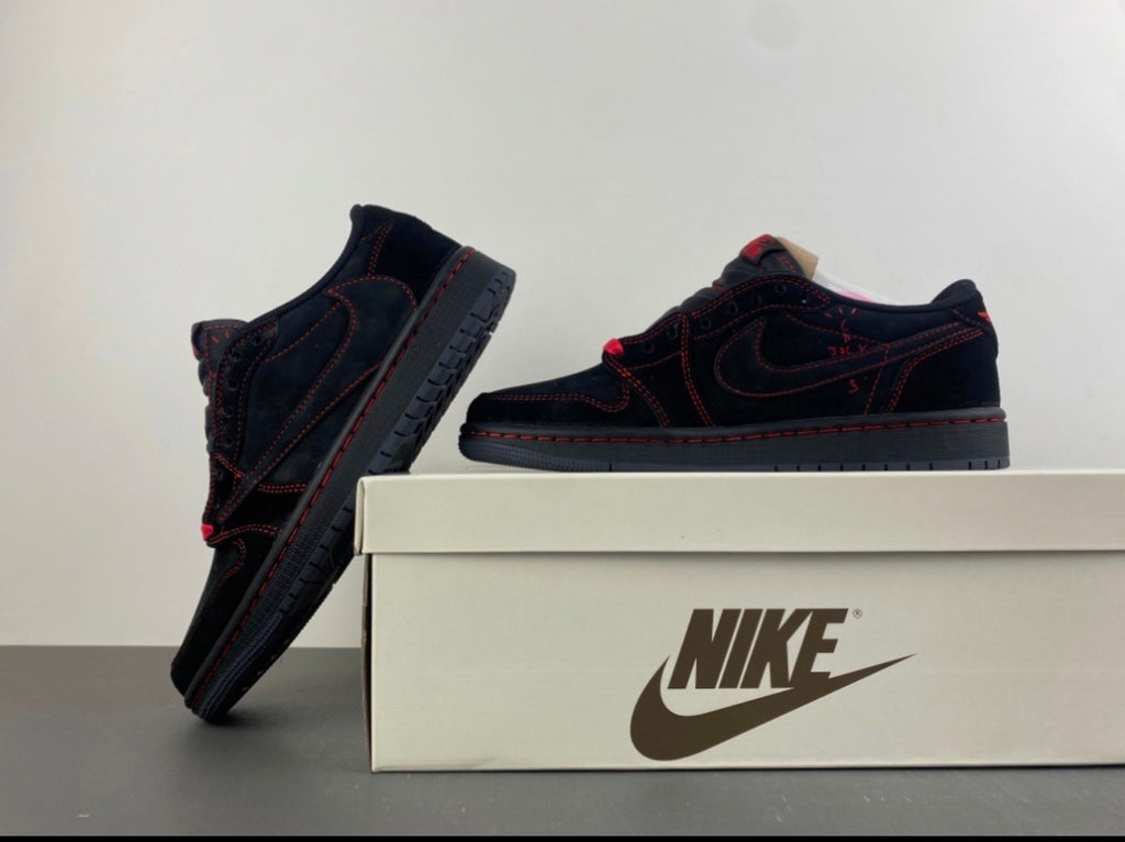 JORDAN 1 LOW TRAVIS SCOTT
