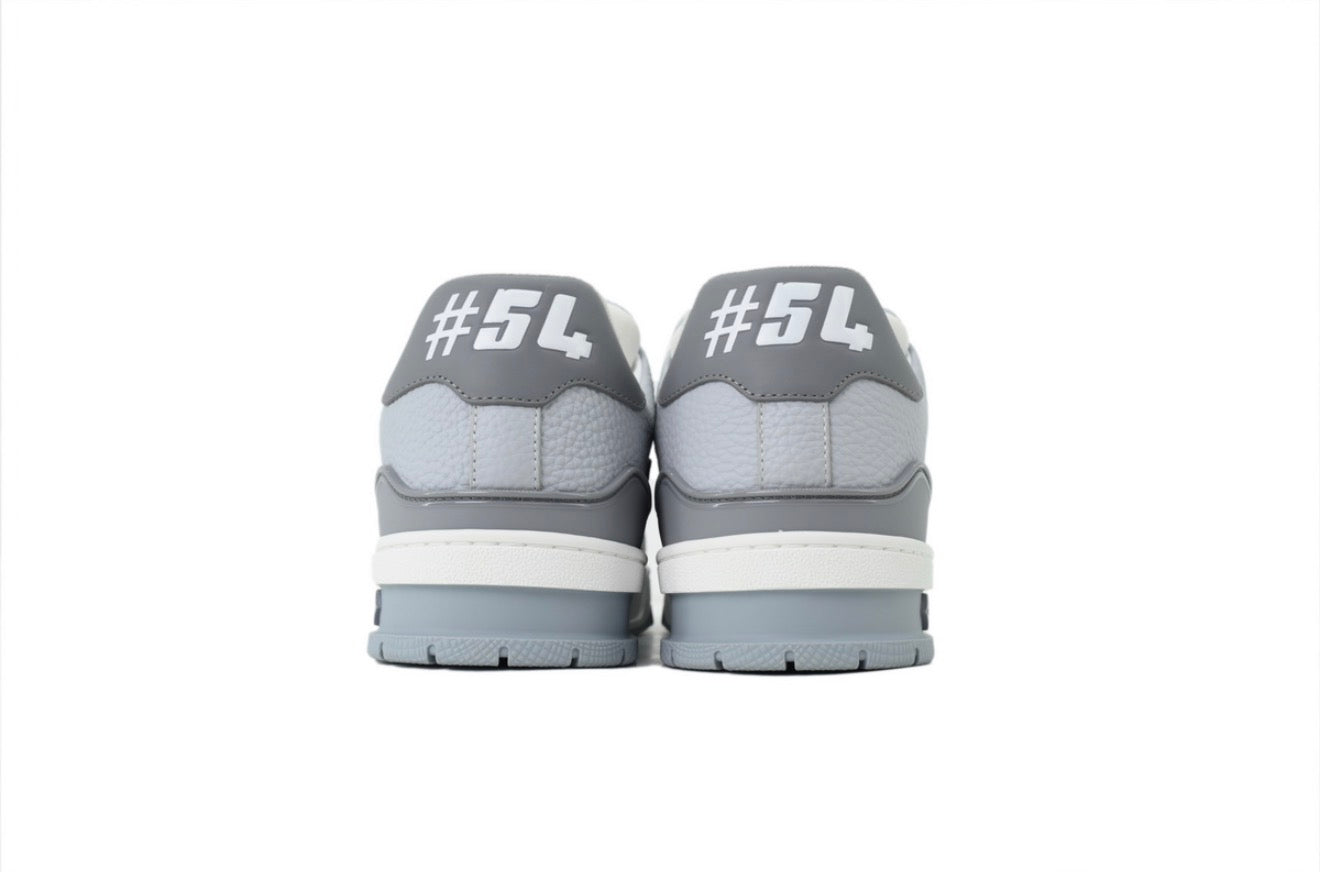 LOUIS VUITTON SNEAKERS (WOMEN)