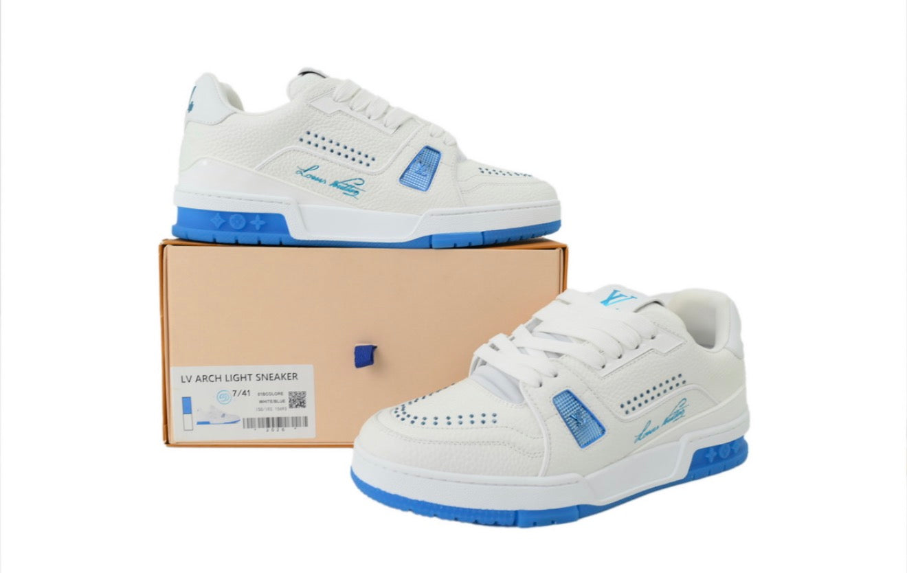 LOUIS VUITTON SNEAKERS (WOMEN)