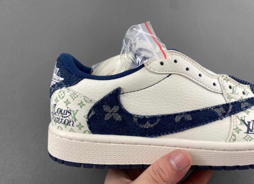 JORDAN 1 LOW TRAVIS SCOTT