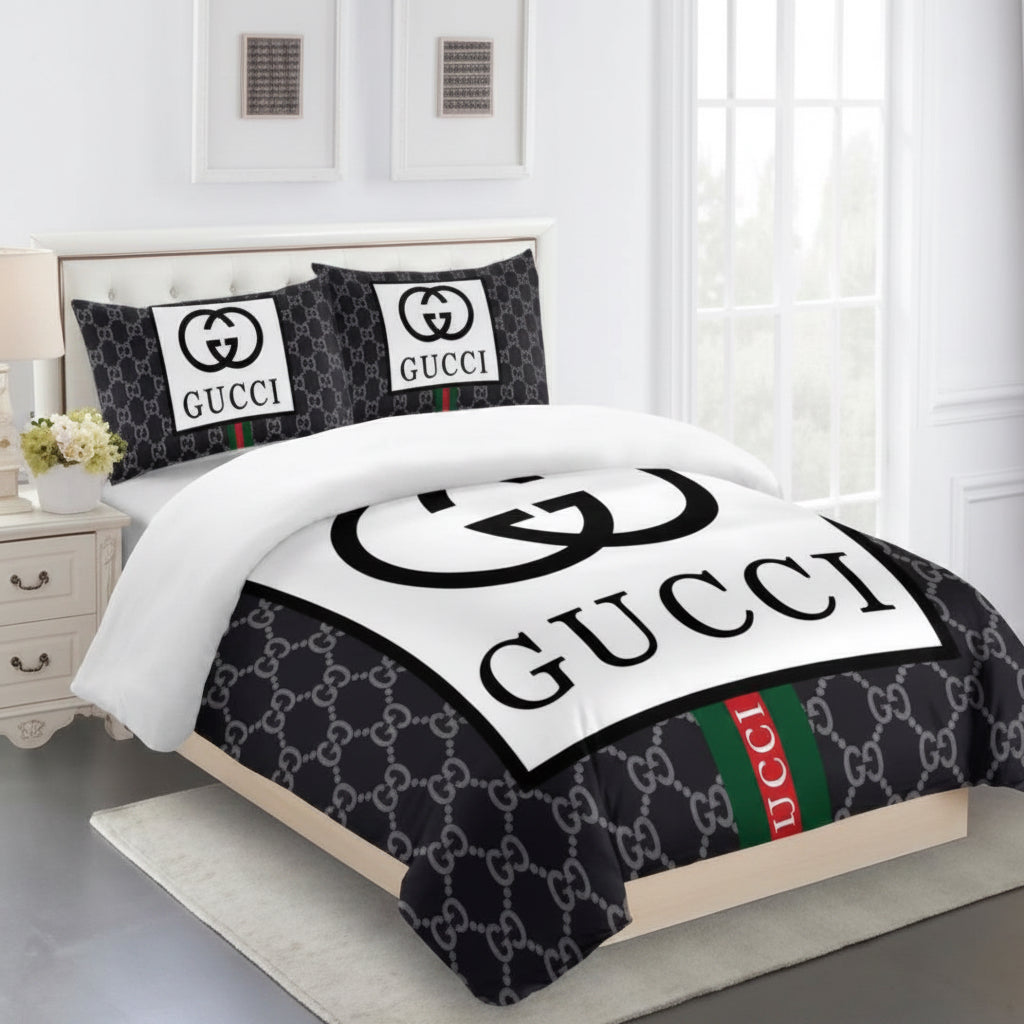 GUCCI COMFORTER BED SET 3piece one duvet cover sheet with 2 pillow cases