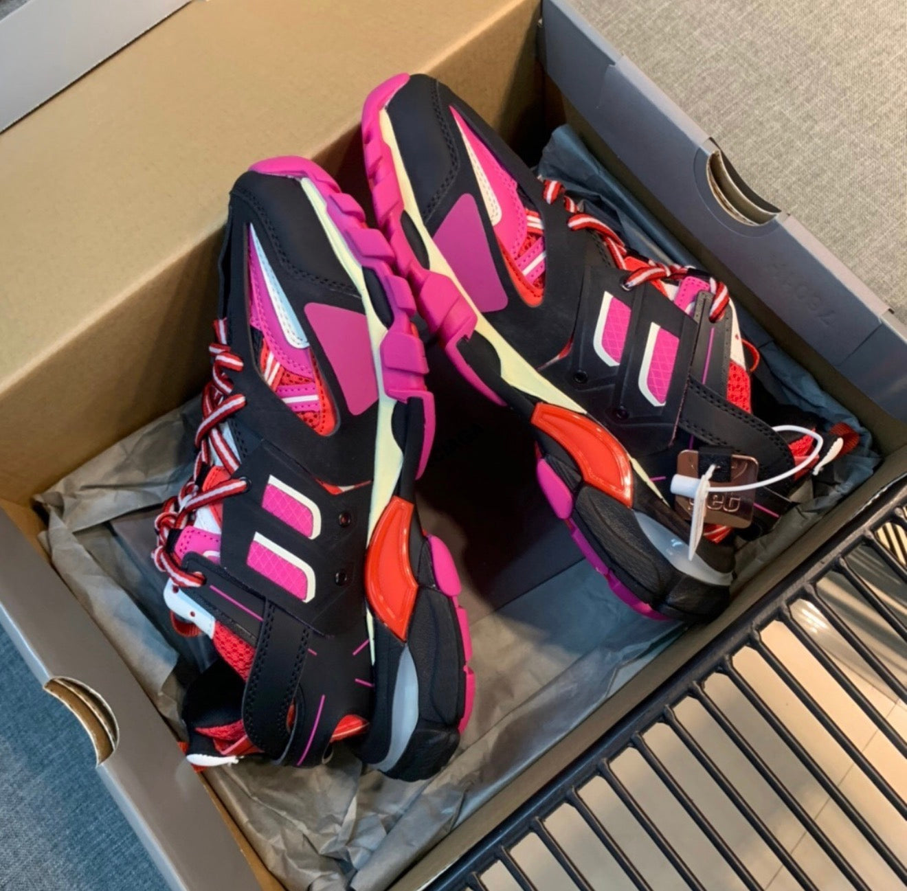 BALENCIAGA SNEAKERS