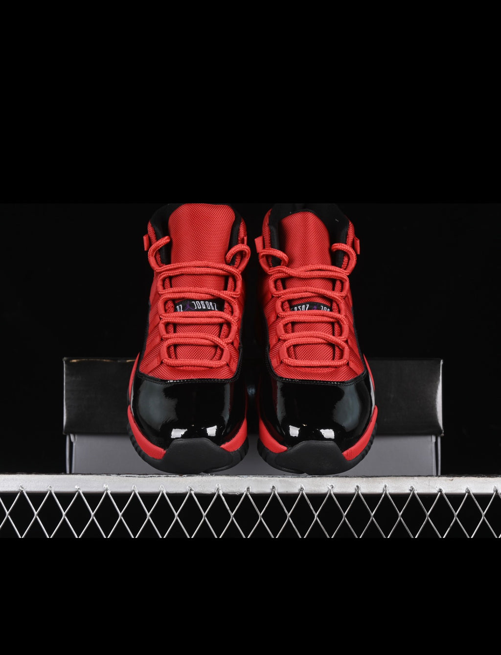 AJ11 AIR JORDAN 11 (WOMEN)