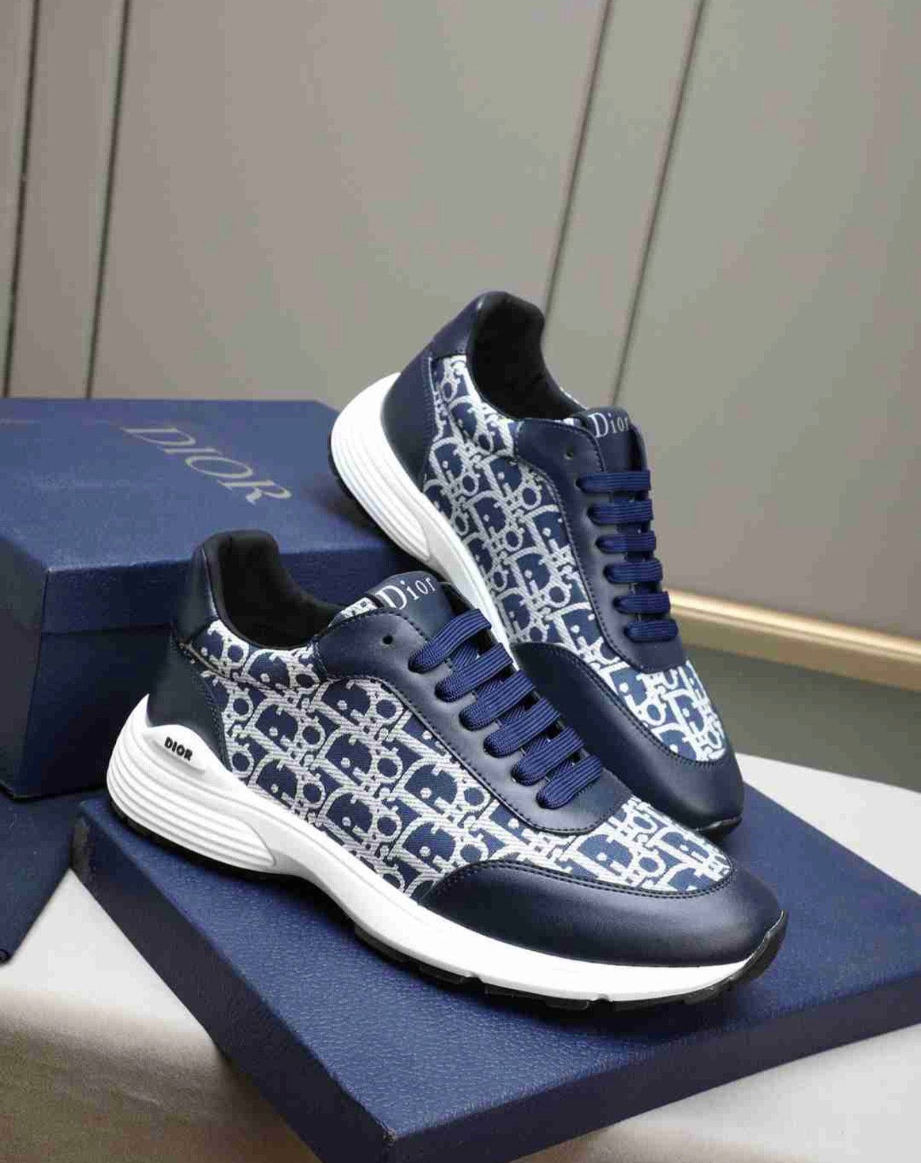 CHRISTIAN DIOR SNEAKERS COMES IN 3 COLORS (ASK US IN CHAT FOR THE COLOR,GENDER AND SIZE OF YOUR CHOICE)