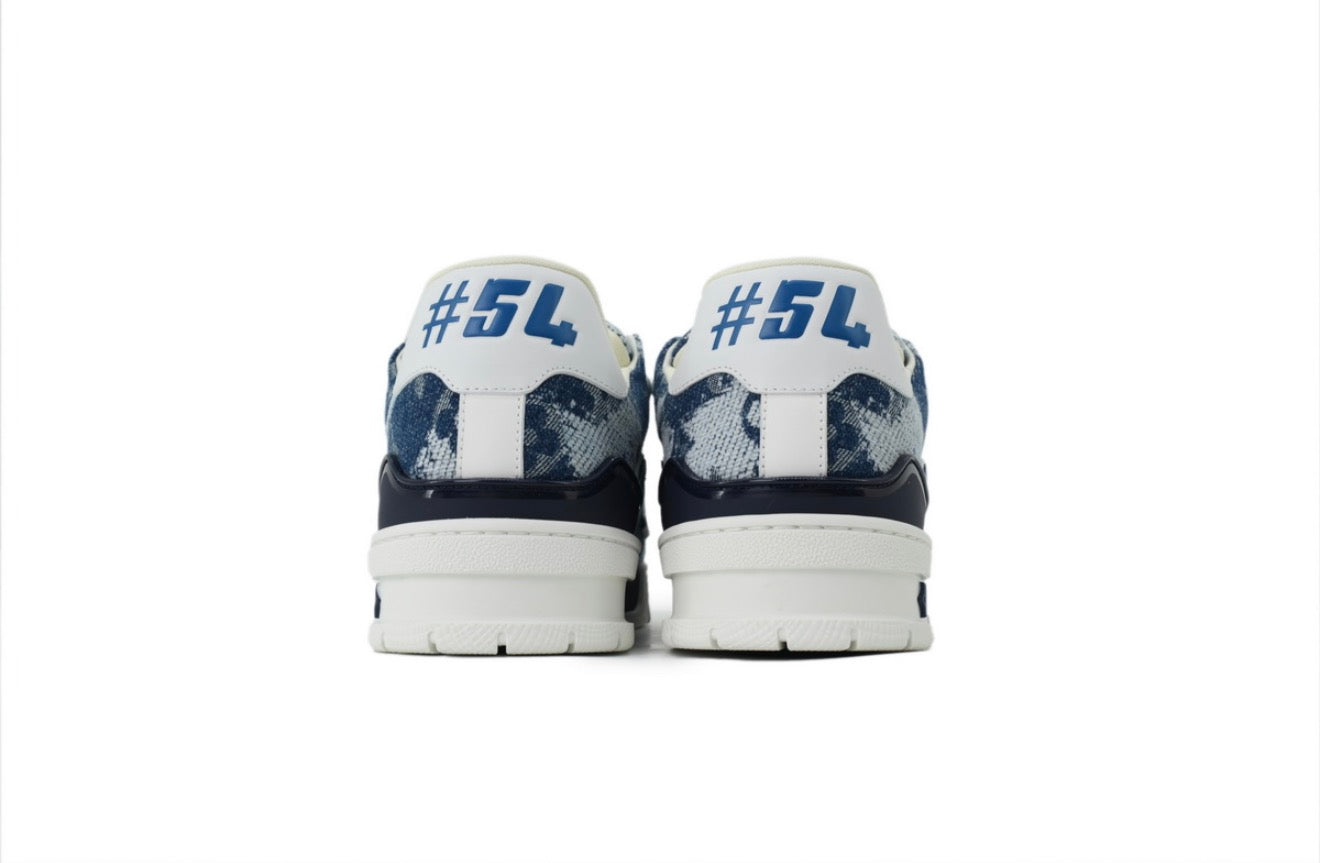 LOUIS VUITTON SNEAKERS (WOMEN)