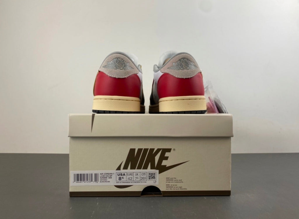 JORDAN 1 LOW TRAVIS SCOTT