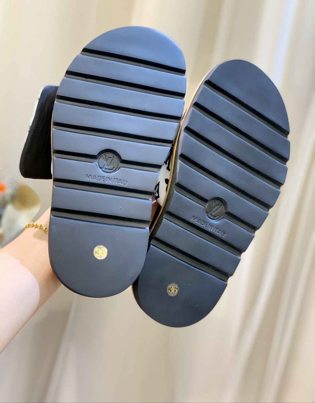 Louis Vuitton Pool Pillow Flat Comfort Mule Slides (ASK ON CHAT GENDER PREFERENCE AND SIZE)