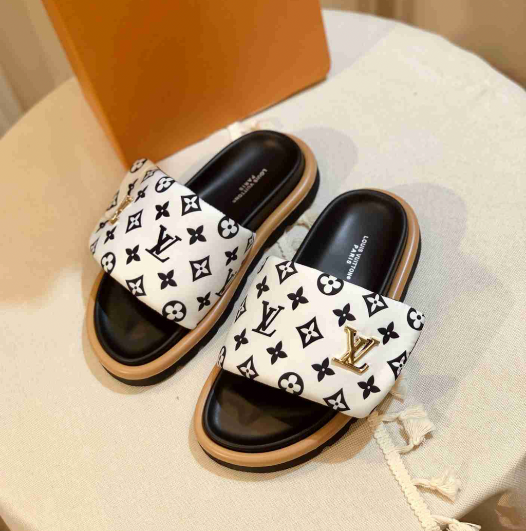 Louis Vuitton Pool Pillow Flat Comfort Mule Slides (ASK ON CHAT GENDER PREFERENCE AND SIZE)