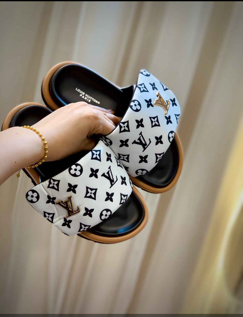 Louis Vuitton Pool Pillow Flat Comfort Mule Slides (ASK ON CHAT GENDER PREFERENCE AND SIZE)