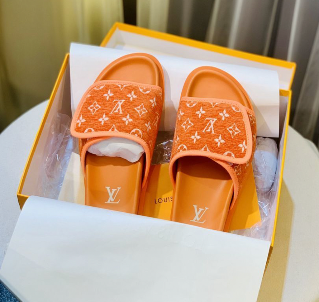 LOUIS VUITTON MULE SLIDES (ASK ON CHAT GENDER PREFERENCE AND SIZE)