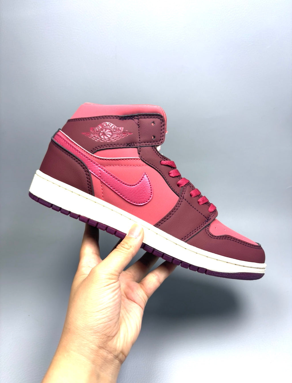 AJ1 AIR JORDAN 1 HIGH (WOMEN)