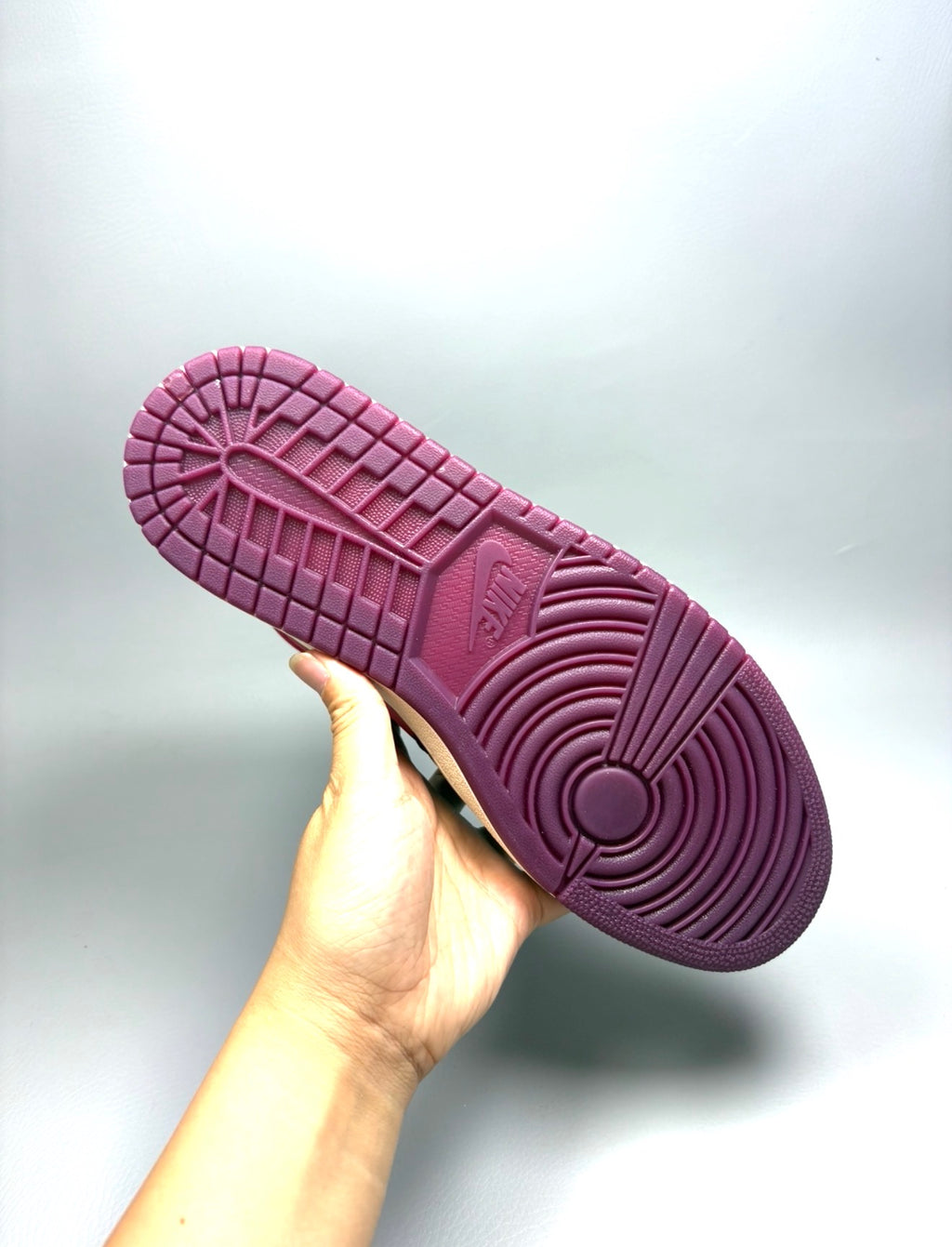 AJ1 AIR JORDAN 1 HIGH (WOMEN)